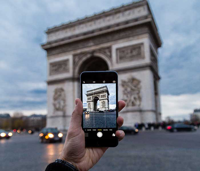 taking a picture with phone